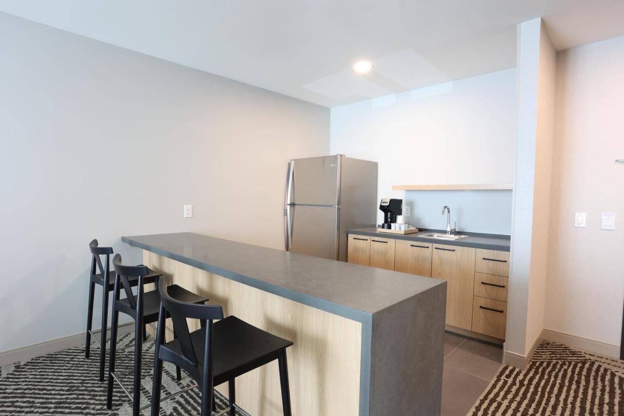 Cedartree Hotel Portland Hillsboro Bagian luar foto