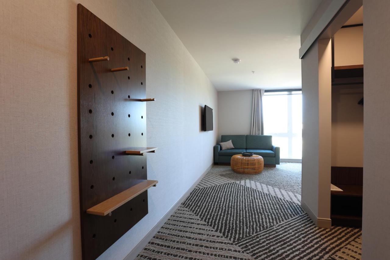 Cedartree Hotel Portland Hillsboro Bagian luar foto